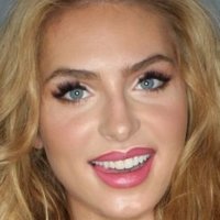 Saxon Sharbino Nahé