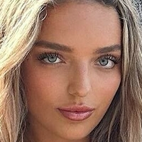 Shelby Green Nahé