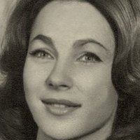Shirley Anne Field Nahé