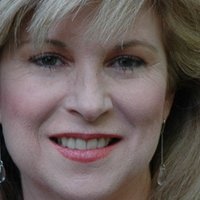 Tracie Savage Nahé