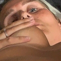 ukhotwifecouple Nahé