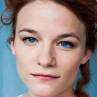 Valerie Pachner Nahé