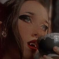 vialwoodvampire Nahé