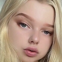 White VIky Nahé