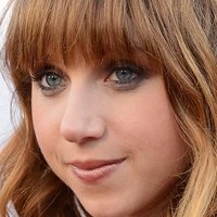 Zoe Kazan Nahé